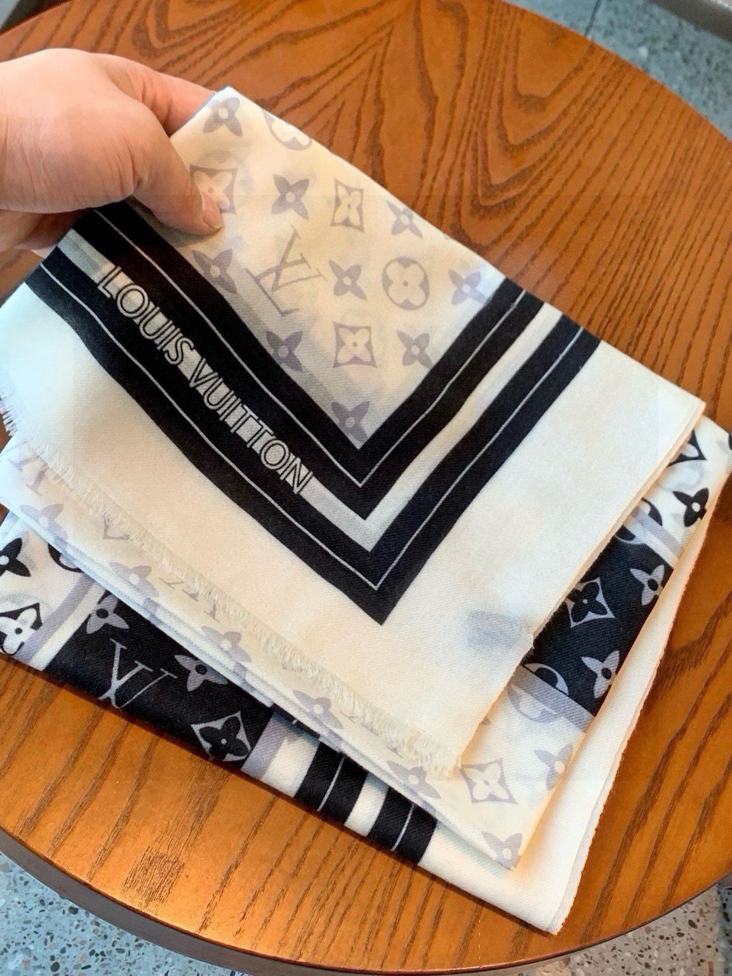 Louis Vuitton Scarf